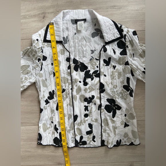 VEX Collection - Top (38); Skirt (36) - Two piece, black white and grey outfit - Picture 7 of 16